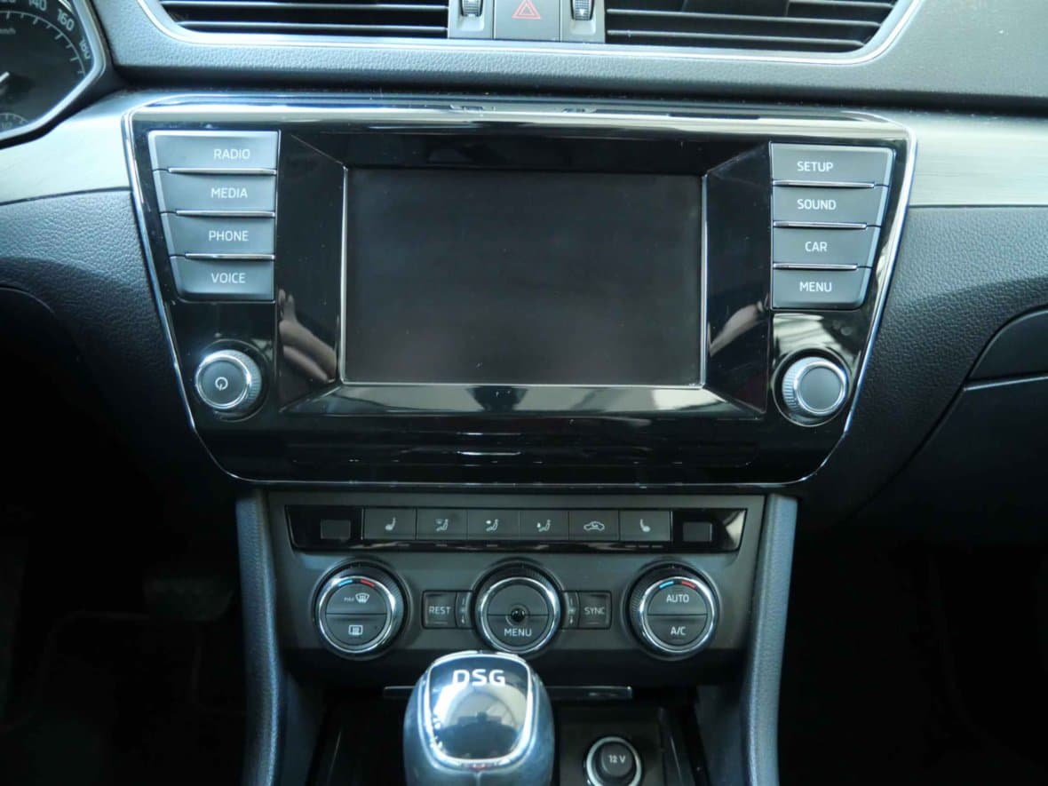 2015 Škoda SUPERB - 15