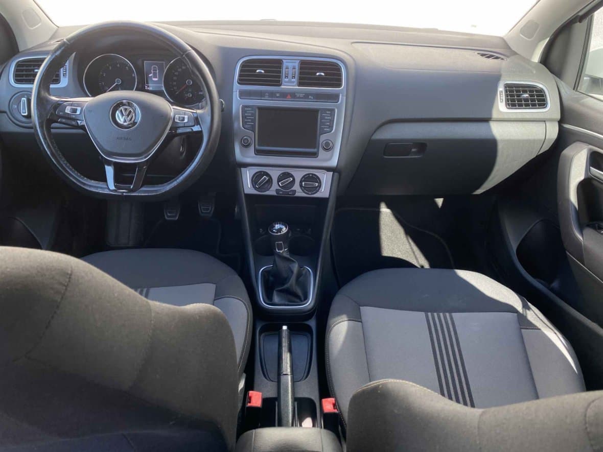 2017 Volkswagen POLO - 8