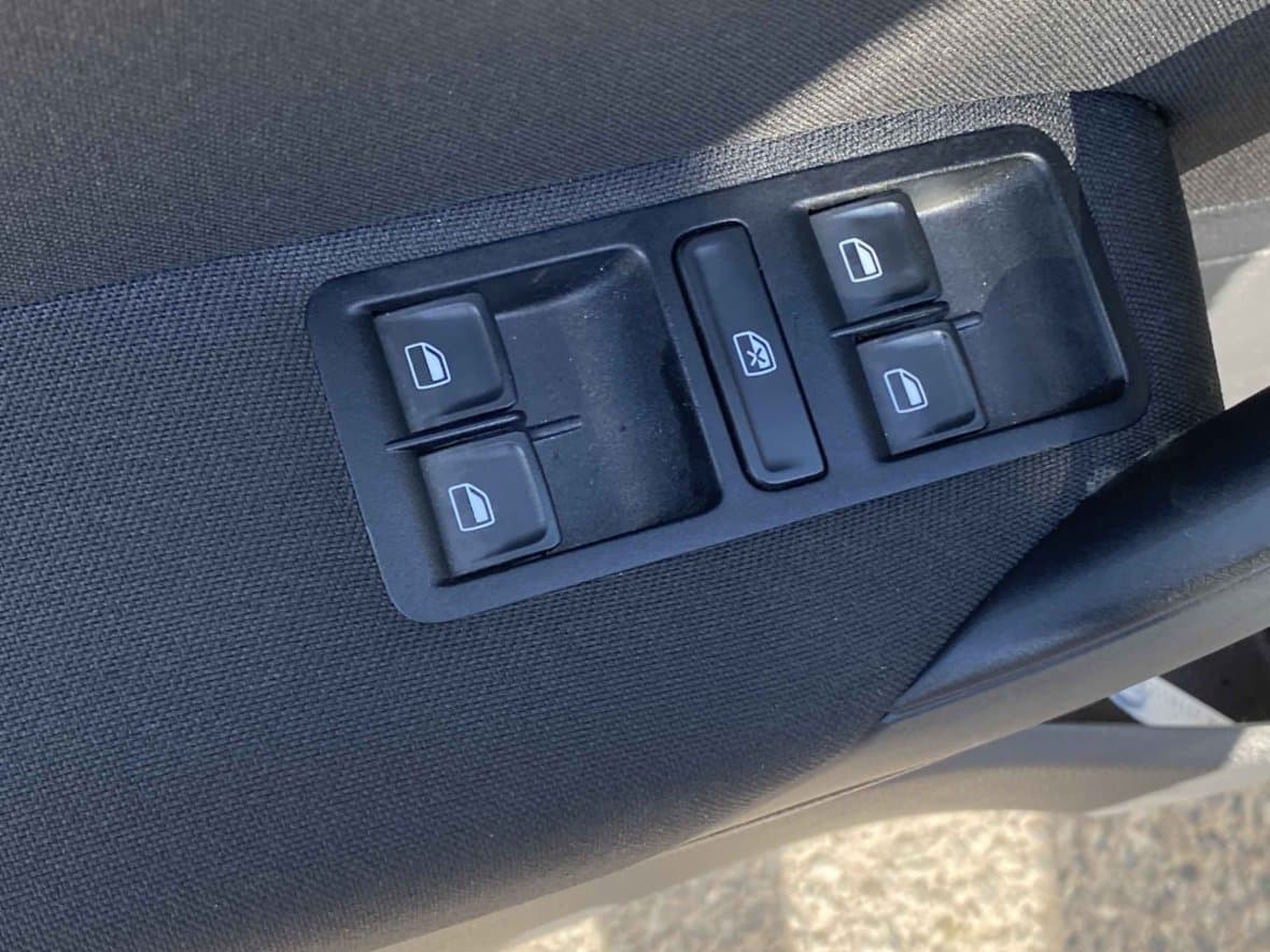 2017 Volkswagen POLO - 11