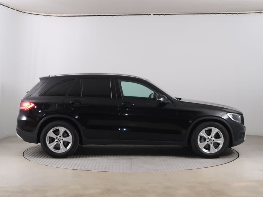 2016 Mercedes-Benz GLC - 8