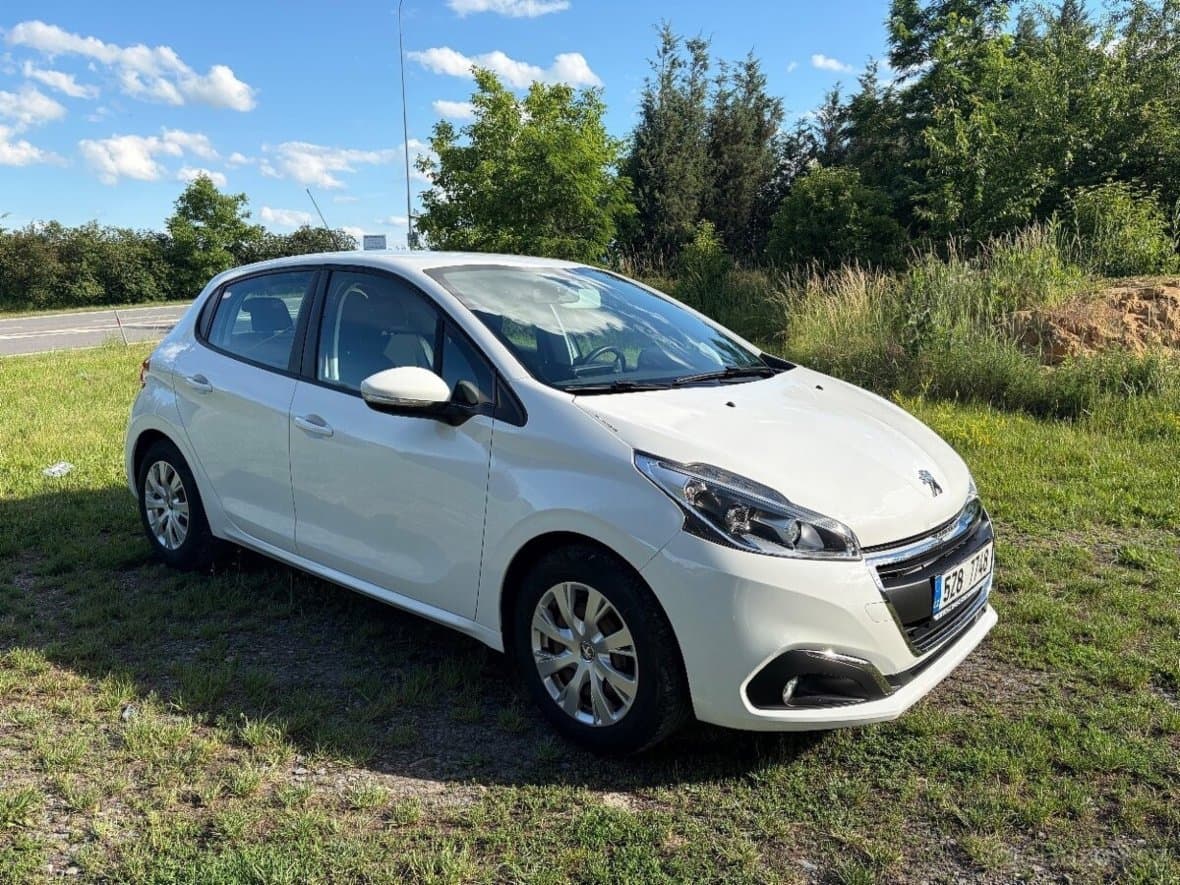 2017 Peugeot 208 - 7