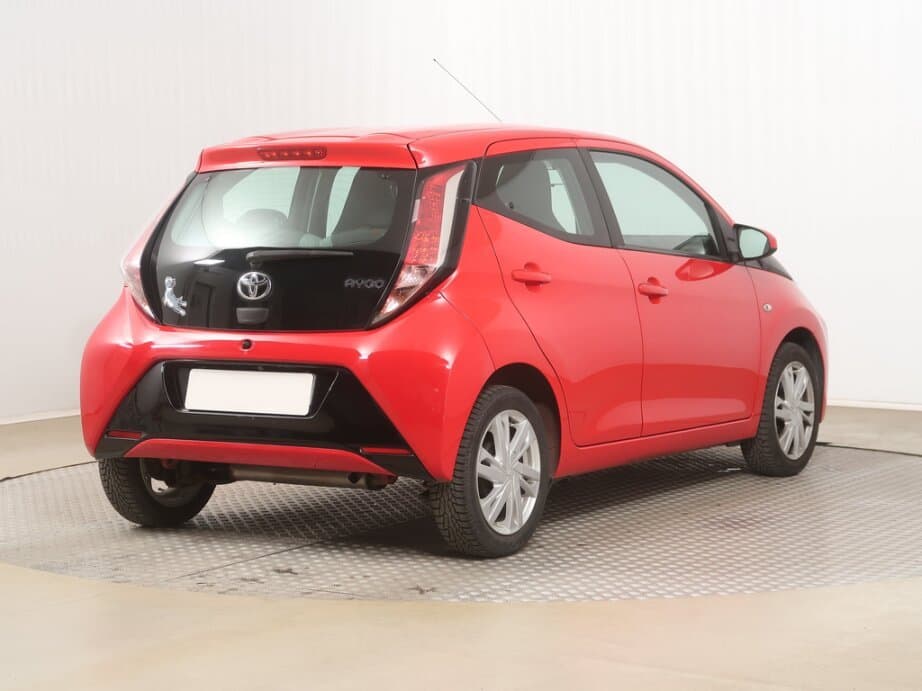 2016 Toyota AYGO - 7