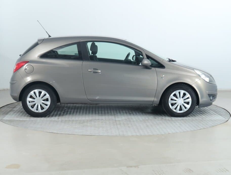 2010 Opel CORSA - 8