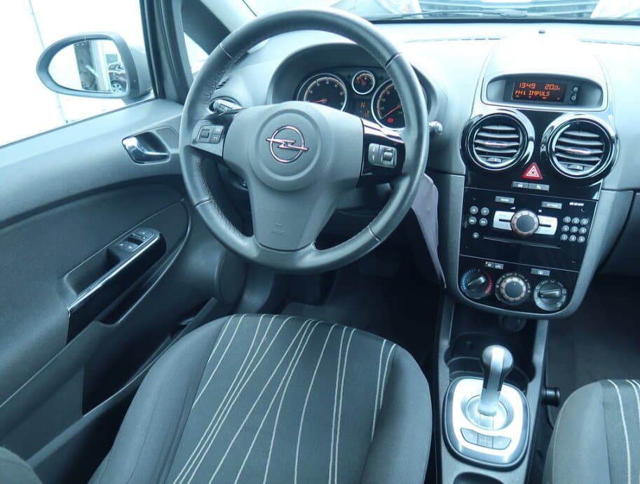 2010 Opel CORSA - 9