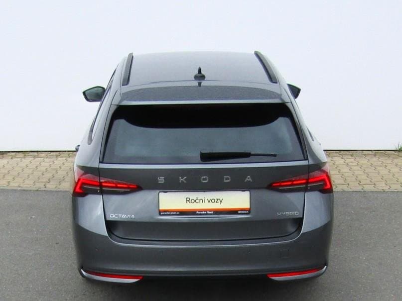 2025 Škoda Octavia - 12