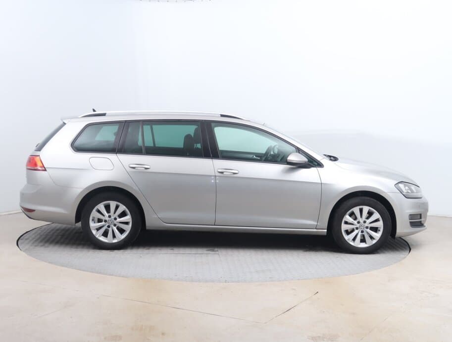 2016 Volkswagen GOLF - 8
