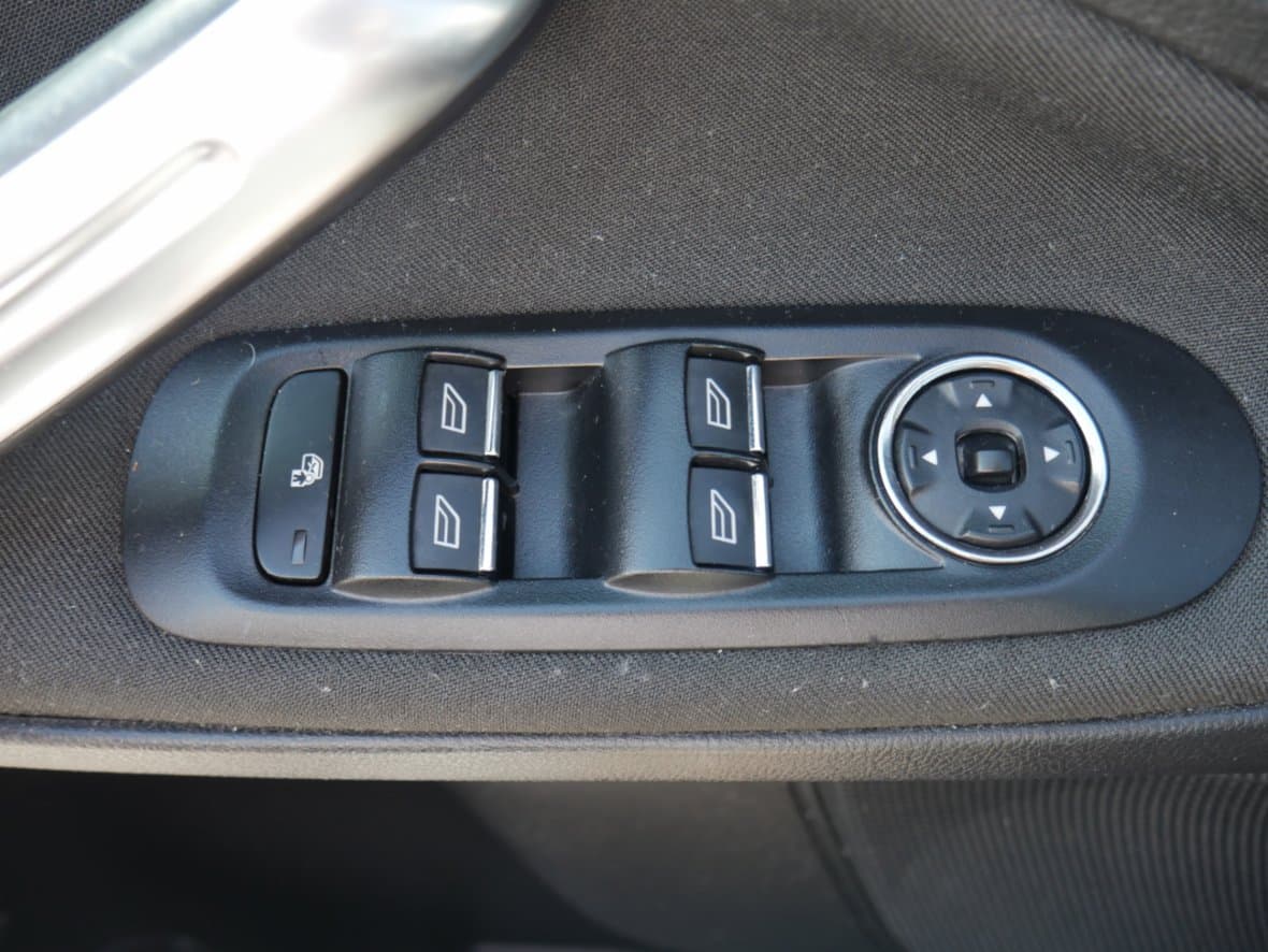 2012 Ford S-MAX - 12