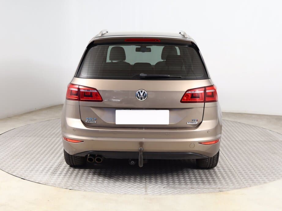 2015 Volkswagen GOLF - 11