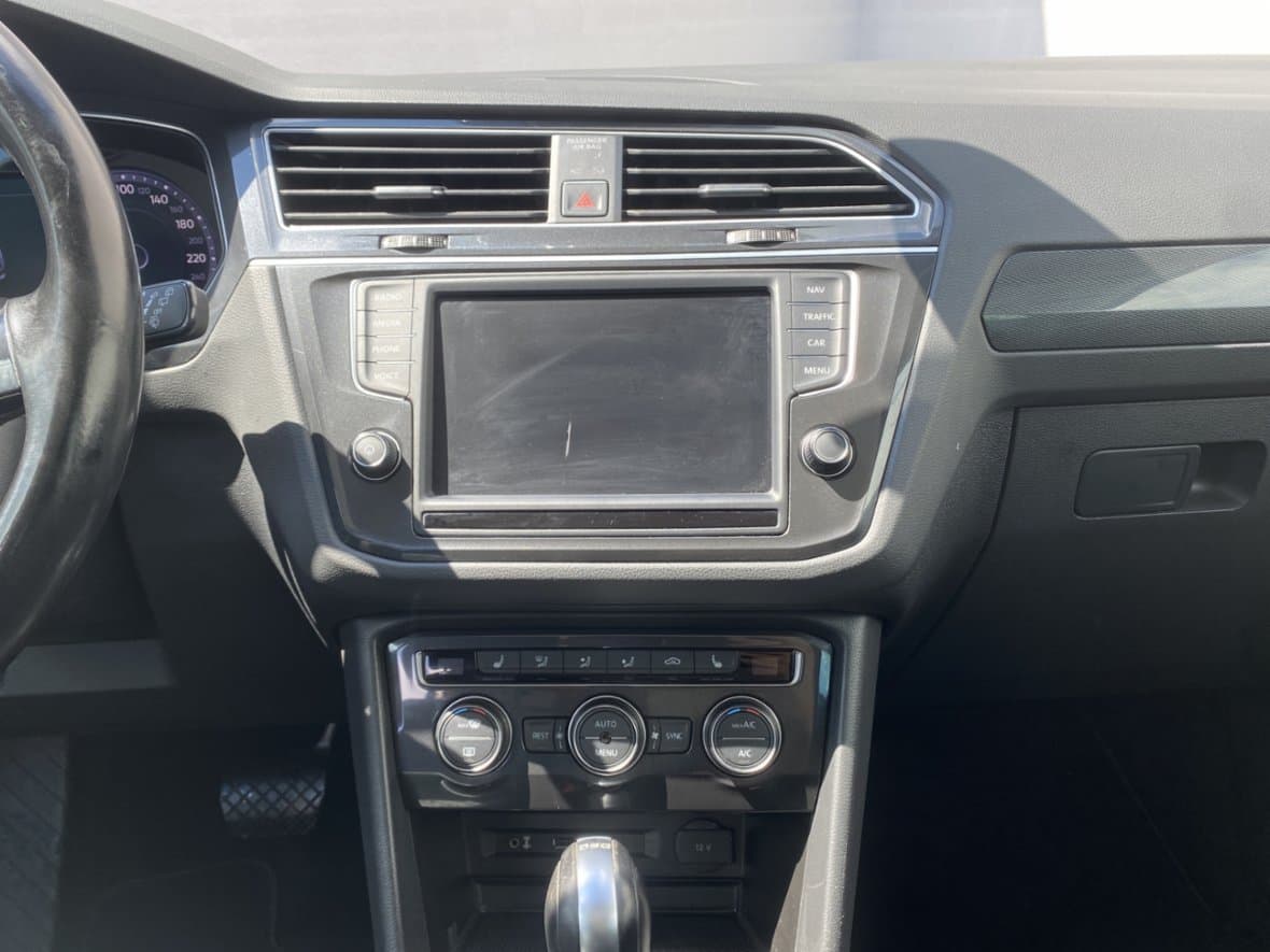 2017 Volkswagen TIGUAN - 12