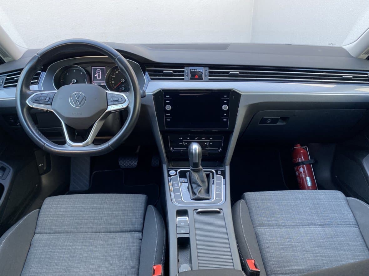 2021 Volkswagen PASSAT - 8