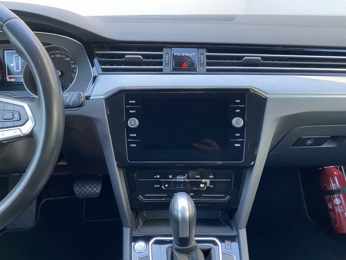 2021 Volkswagen PASSAT - 12