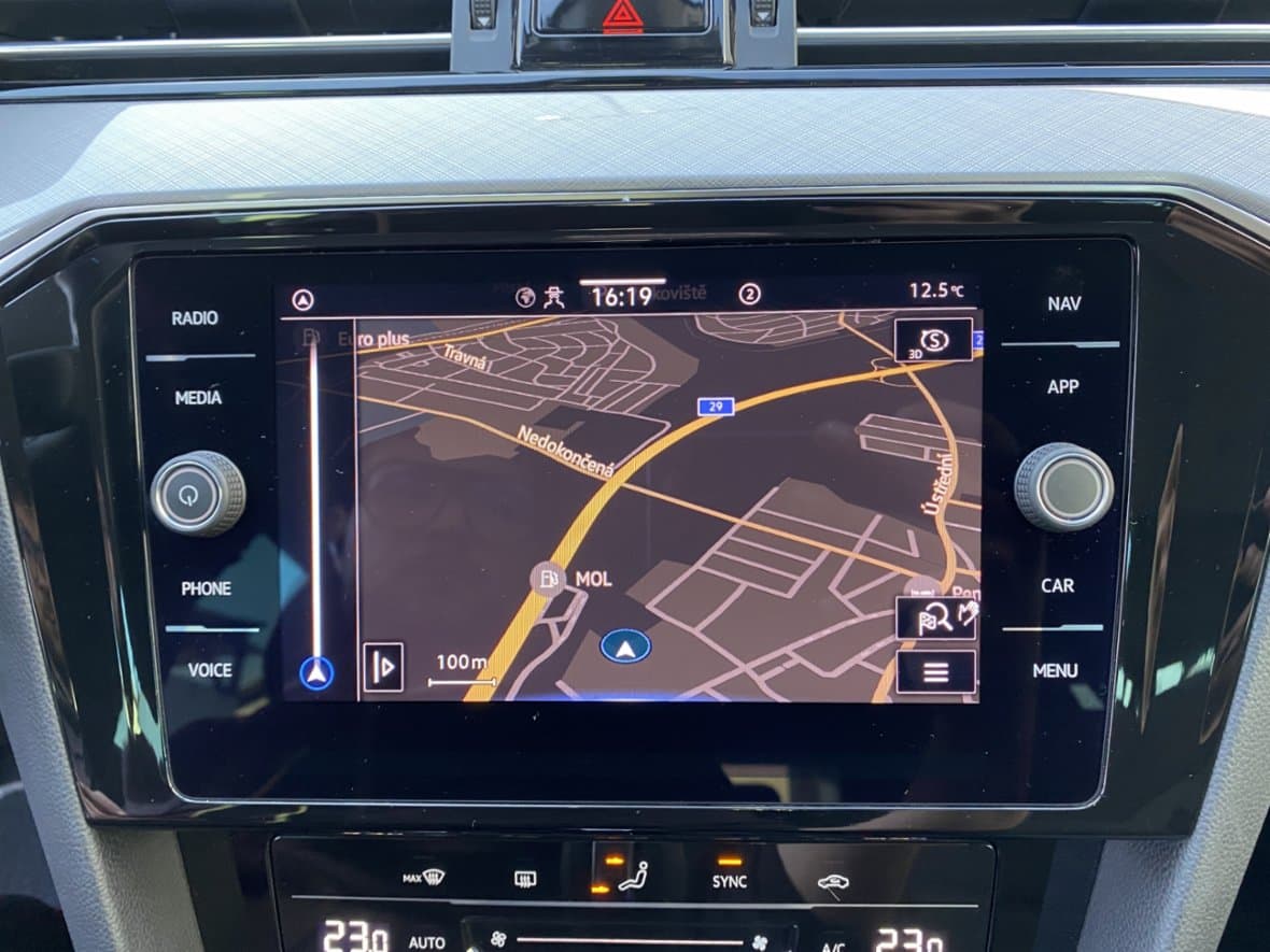 2021 Volkswagen PASSAT - 17