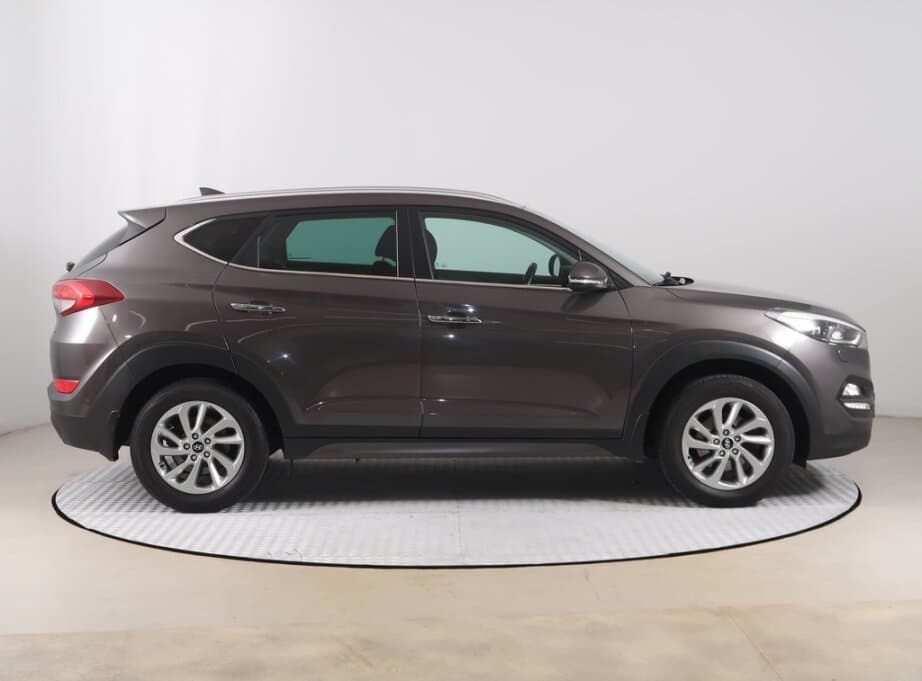 2016 Hyundai TUCSON - 8