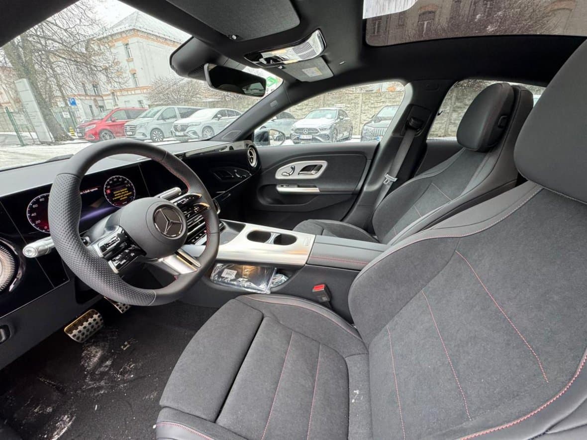 2025 Mercedes-Benz CLA - 10