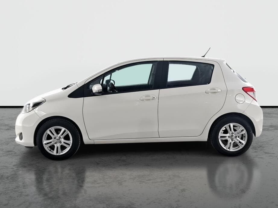 2012 Toyota YARIS - 4