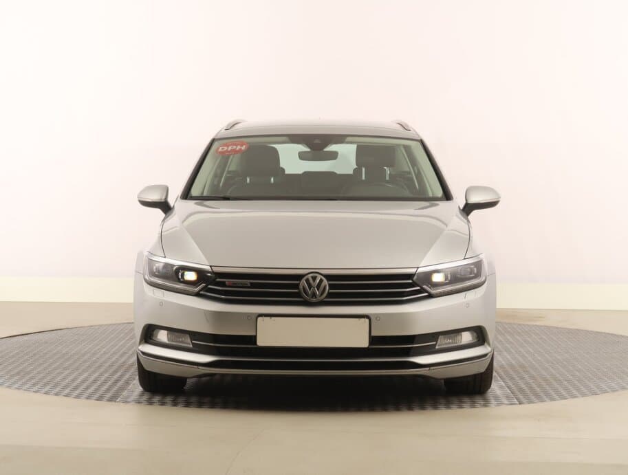 2015 Volkswagen PASSAT - 2