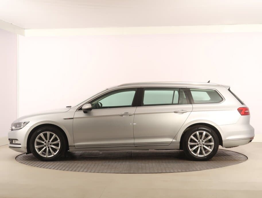 2015 Volkswagen PASSAT - 4