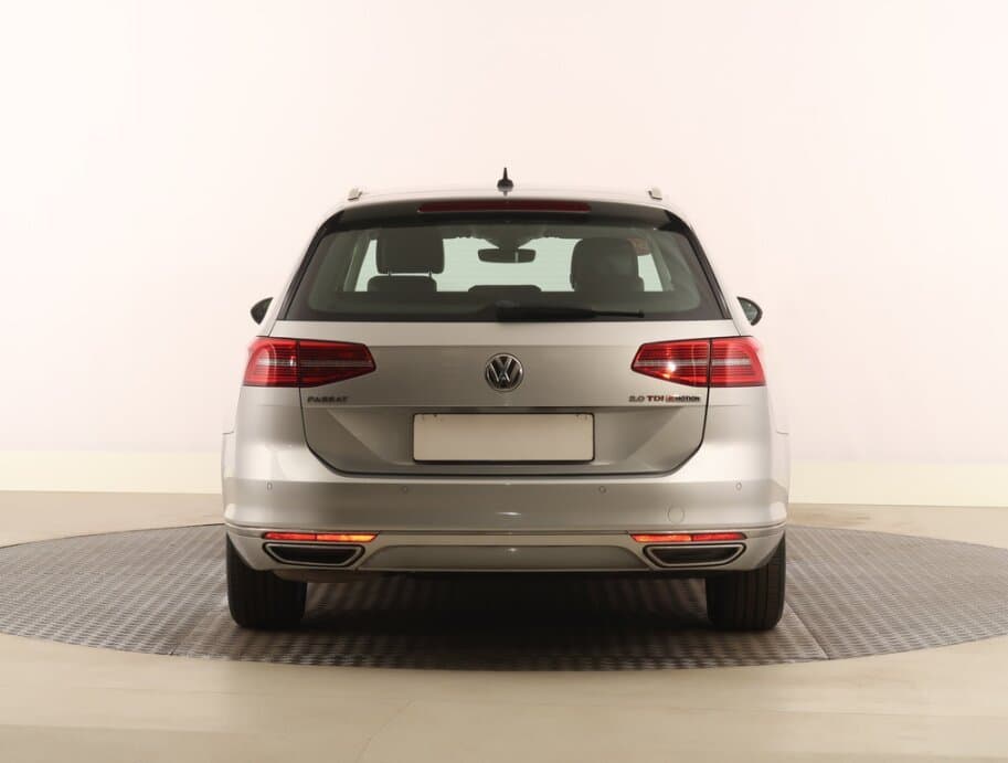 2015 Volkswagen PASSAT - 6