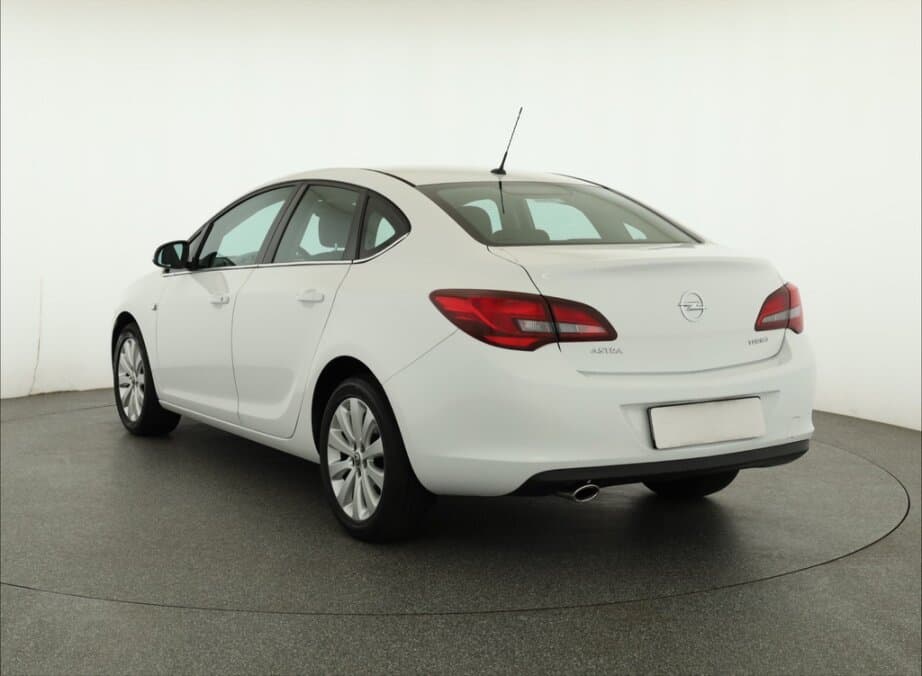 2014 Opel ASTRA - 5