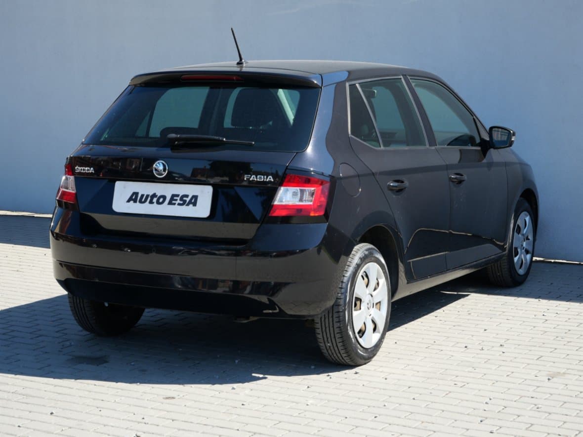 2015 Škoda FABIA - 4