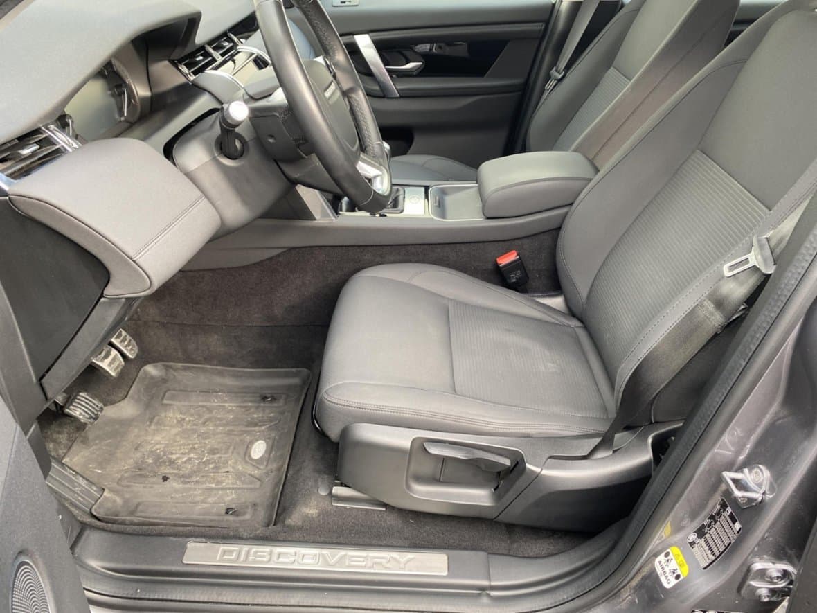 2020 Land Rover DISCOVERY - 11