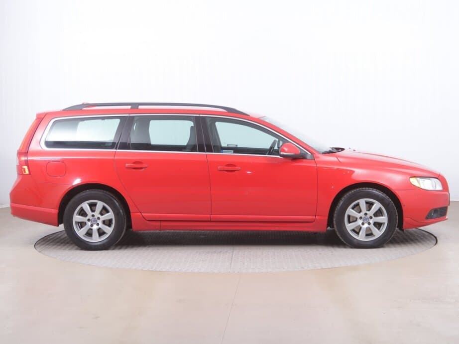 2012 Volvo V70 - 8