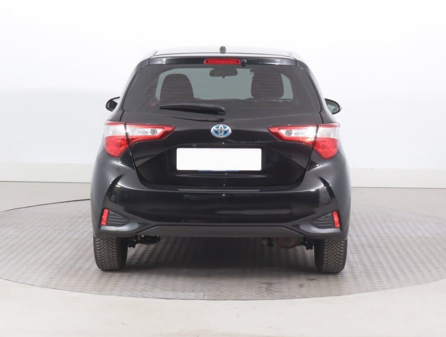 2018 Toyota YARIS - 6