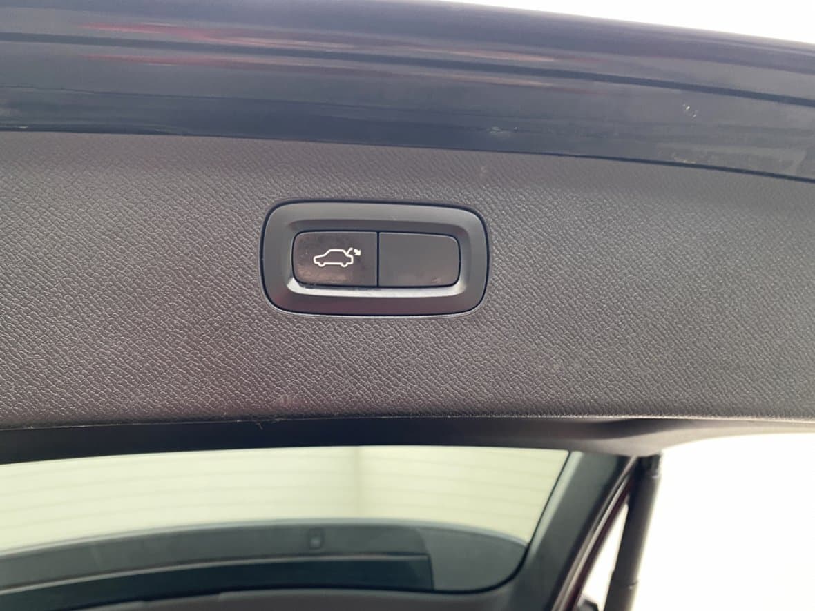 2016 Volvo XC90 - 17