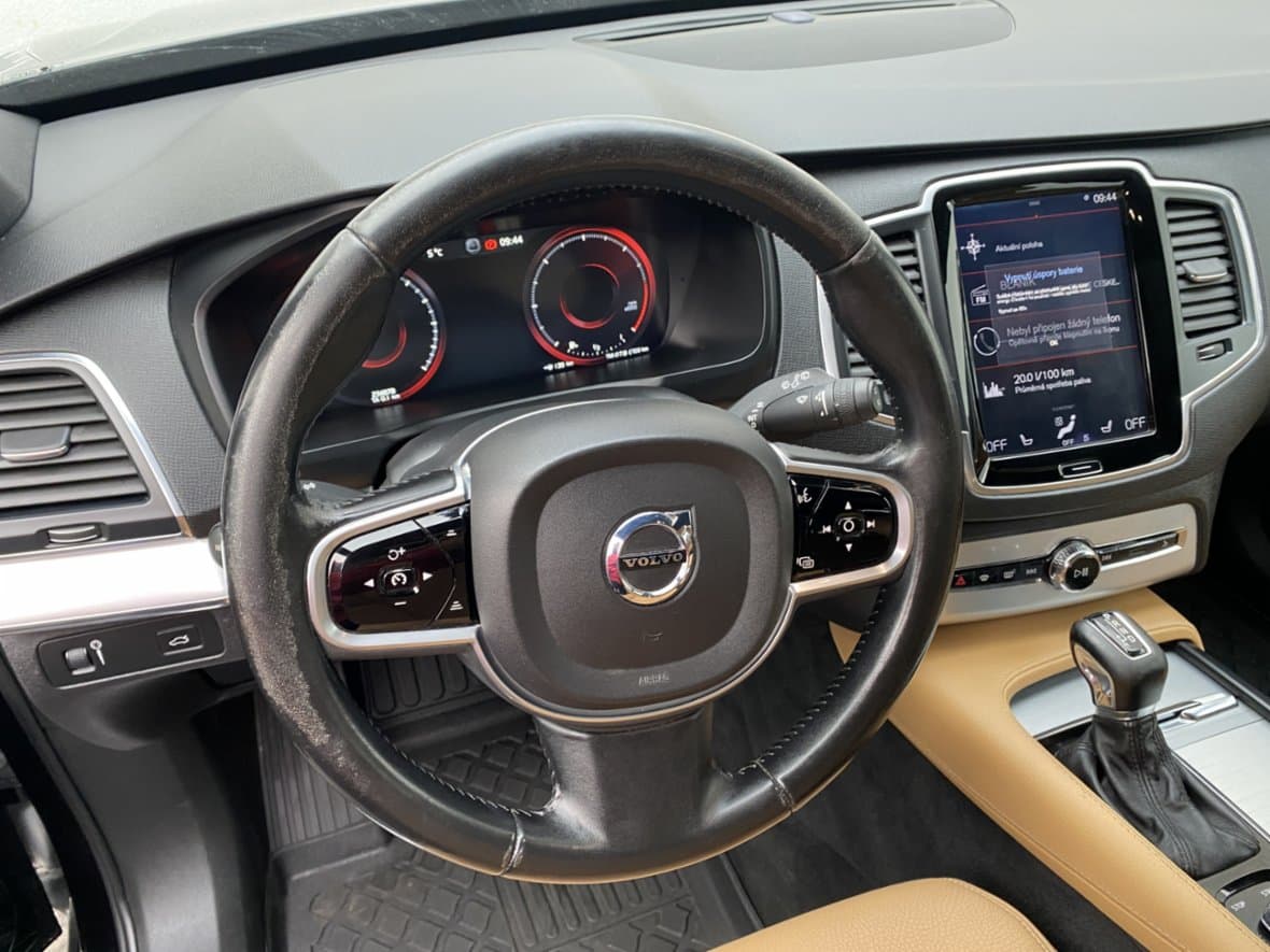 2016 Volvo XC90 - 23