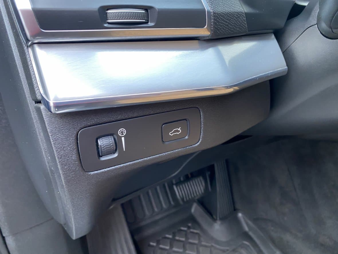 2016 Volvo XC90 - 33