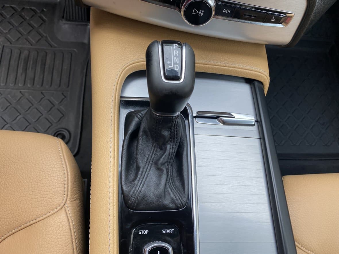 2016 Volvo XC90 - 35