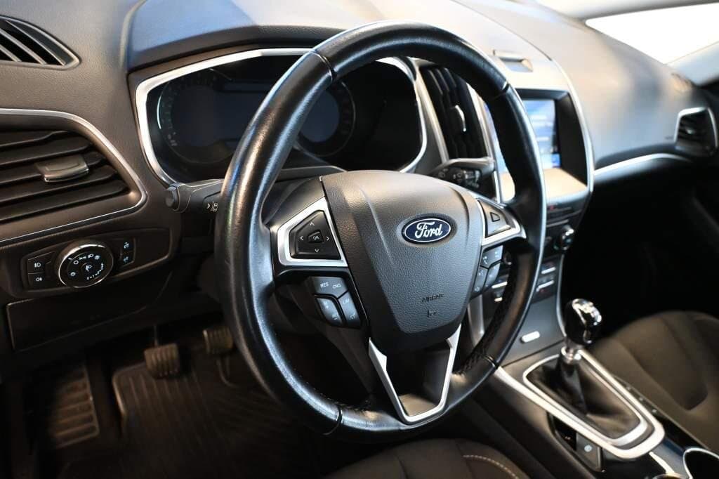 2022 Ford S-MAX - 13