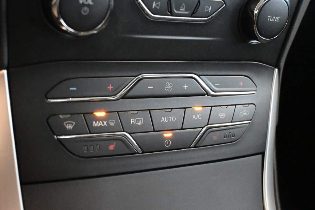 2022 Ford S-MAX - 19