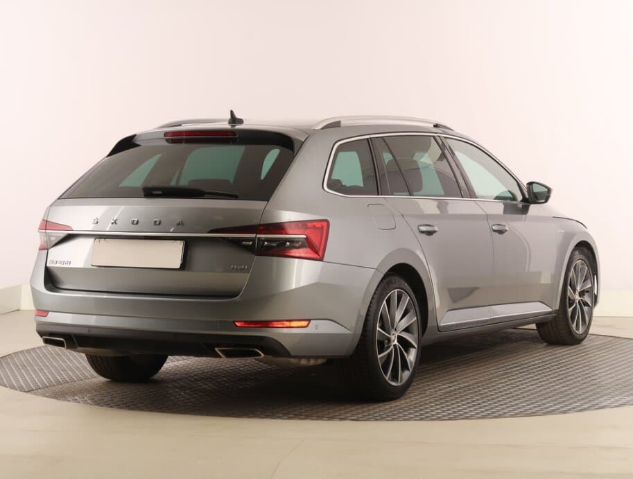 2021 Škoda SUPERB - 7