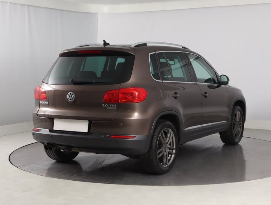 2012 Volkswagen TIGUAN - 7