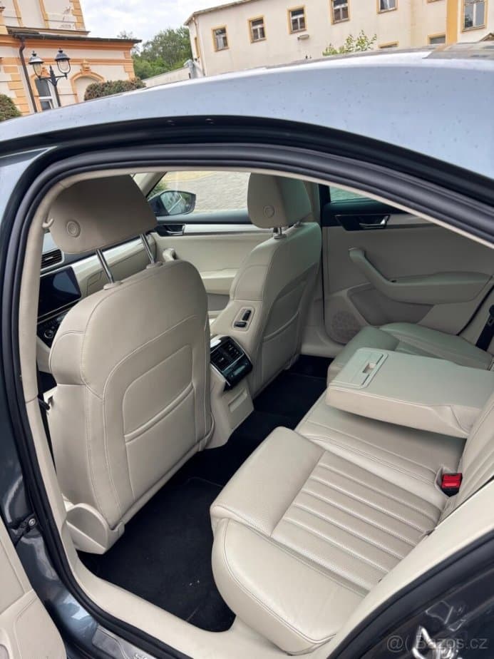 2020 Škoda SUPERB - 5