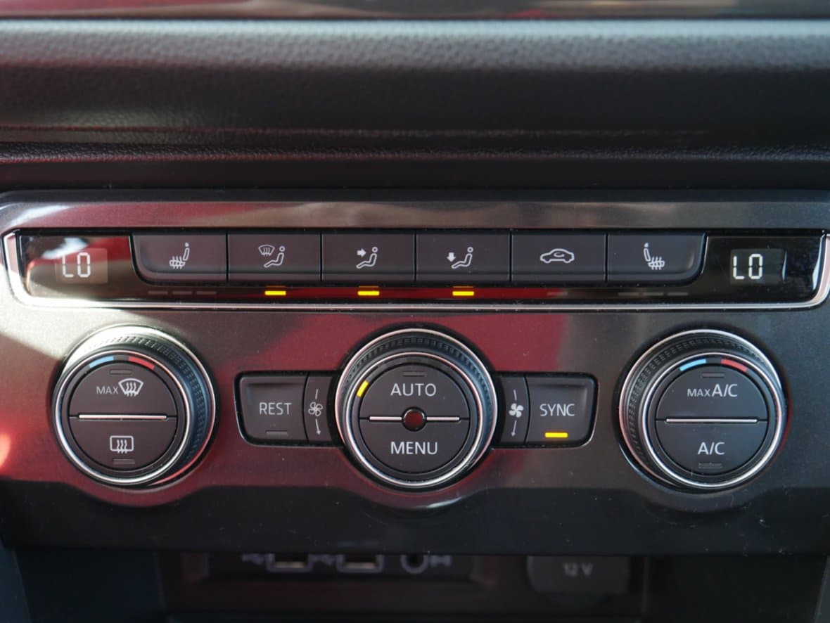 2018 Volkswagen TIGUAN - 15