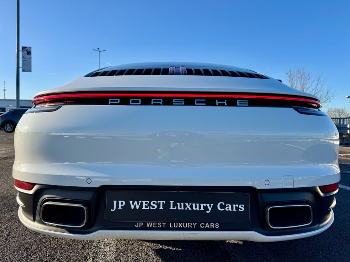 2022 Porsche 911 - 5