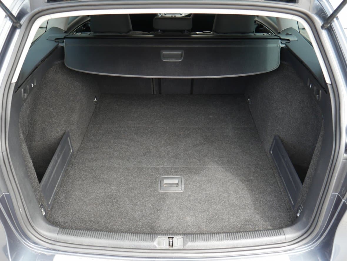 2011 Volkswagen PASSAT - 7