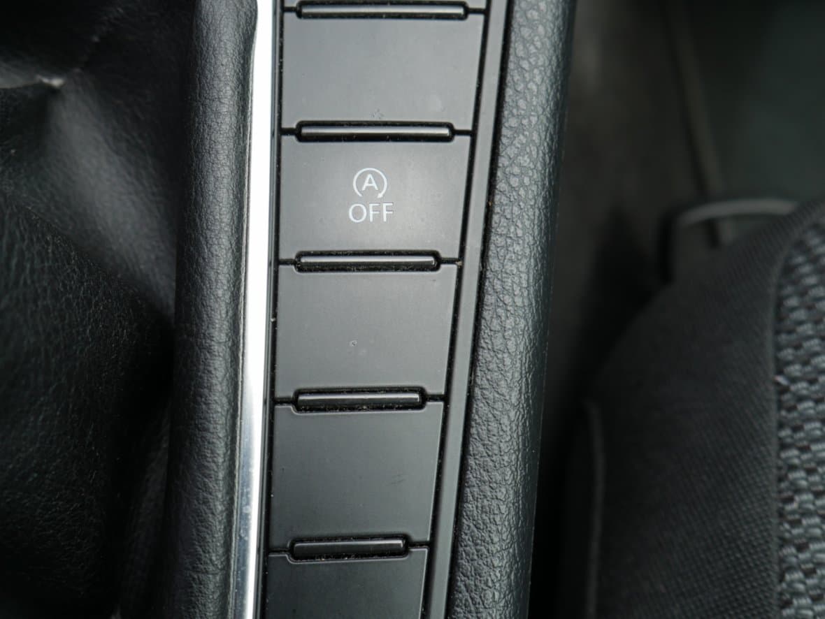 2011 Volkswagen PASSAT - 20