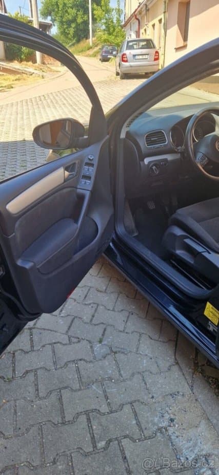 Volkswagen GOLF - 9