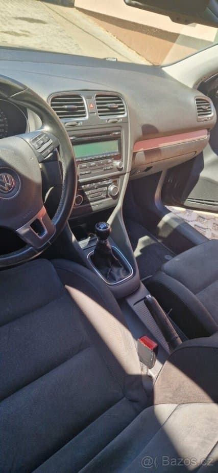Volkswagen GOLF - 10