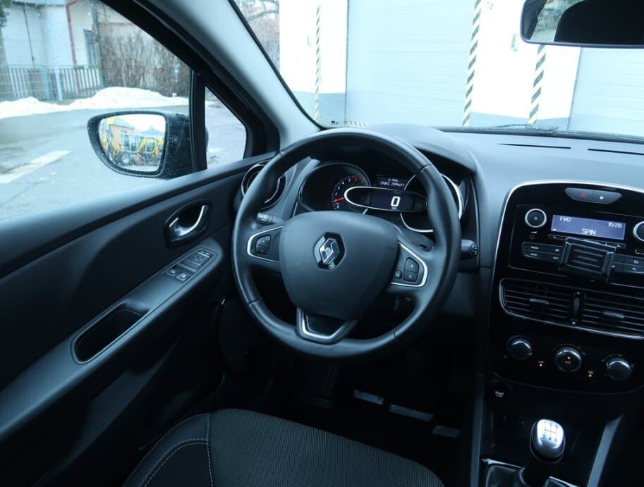 2019 Renault CLIO - 9