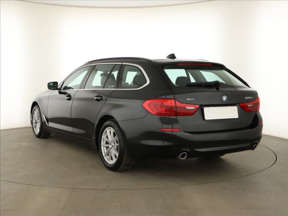 2017 BMW 5-SERIES - 5
