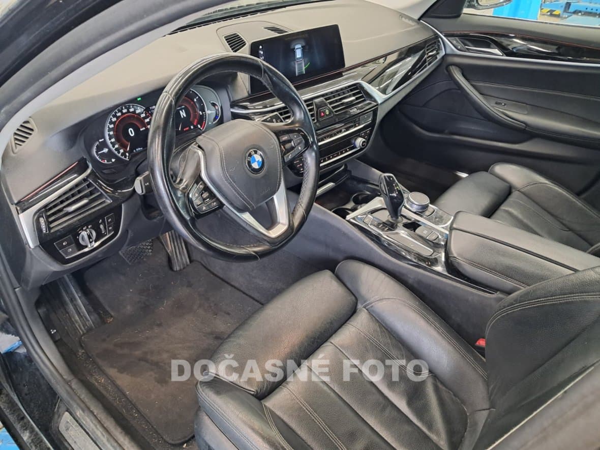 2017 BMW 5-SERIES - 3