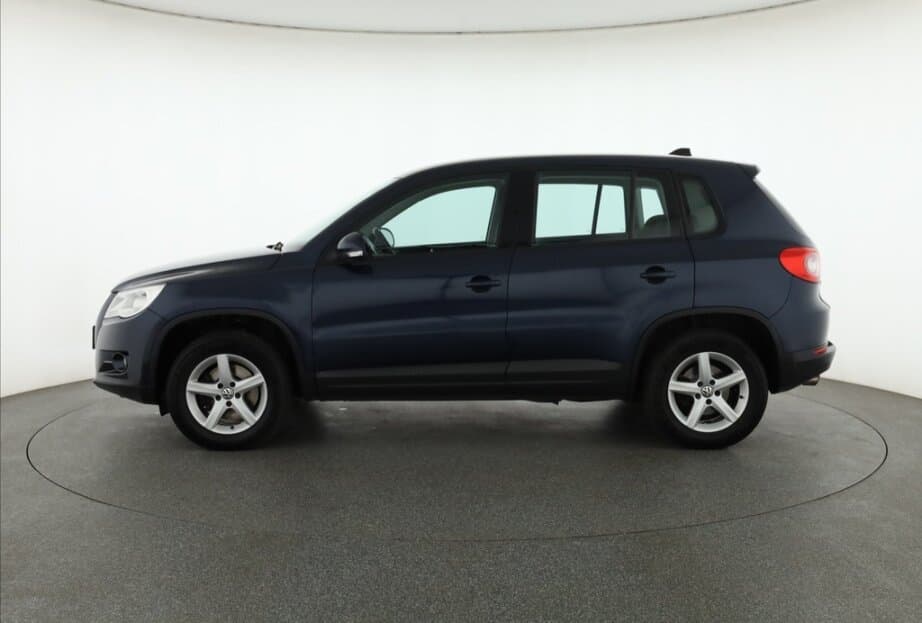 2010 Volkswagen TIGUAN - 4