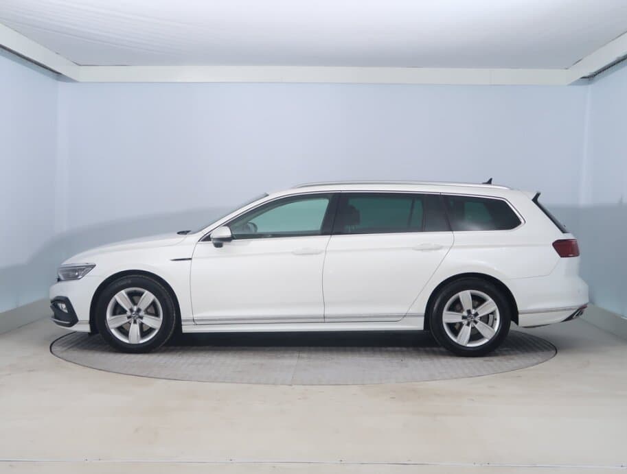 2020 Volkswagen PASSAT - 4