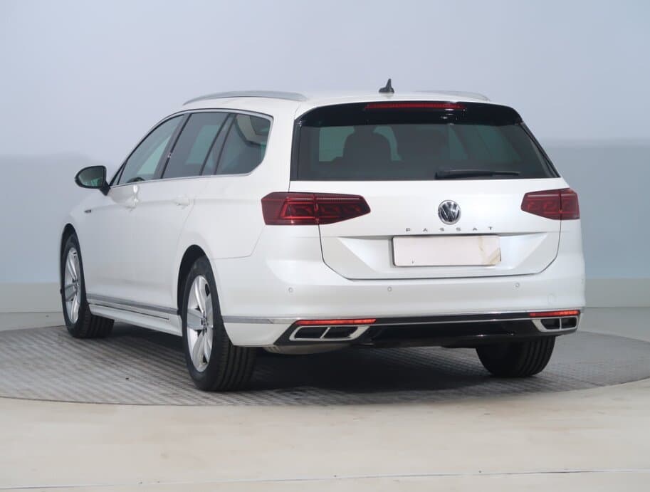 2020 Volkswagen PASSAT - 5