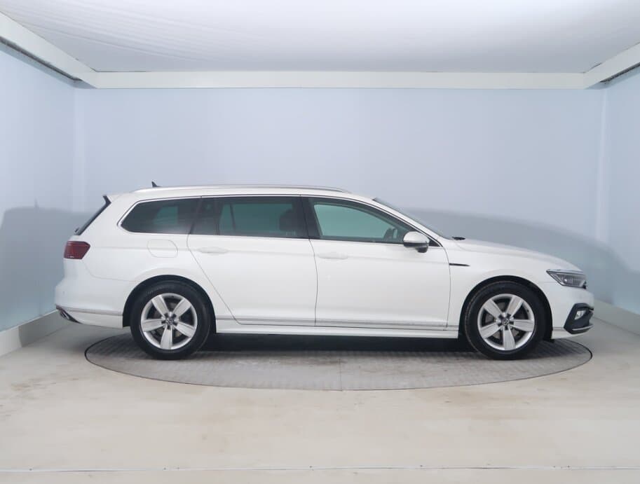 2020 Volkswagen PASSAT - 8