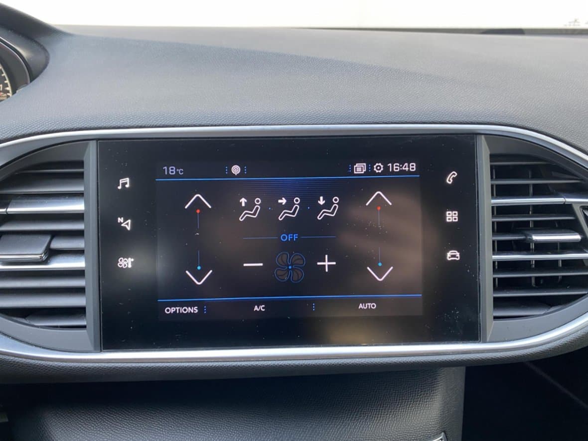 2020 Peugeot 308 - 19
